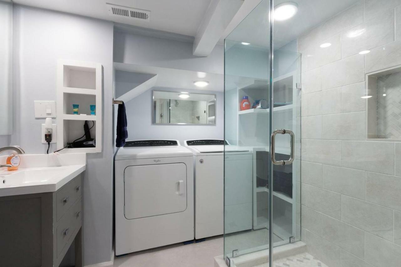 Luxury 2 Bedroom Apartment W/ Free Parking วอชิงตัน ภายนอก รูปภาพ